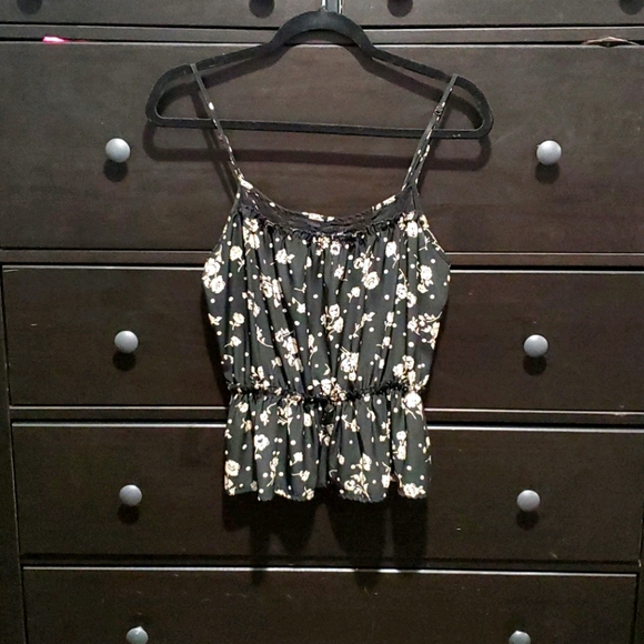 Top - Picture 2 of 2